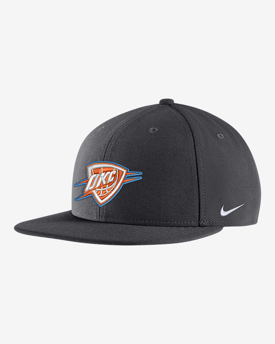Gorra con cierre con broche a presión Nike NBA Oklahoma City Thunder City Edition - Antracita