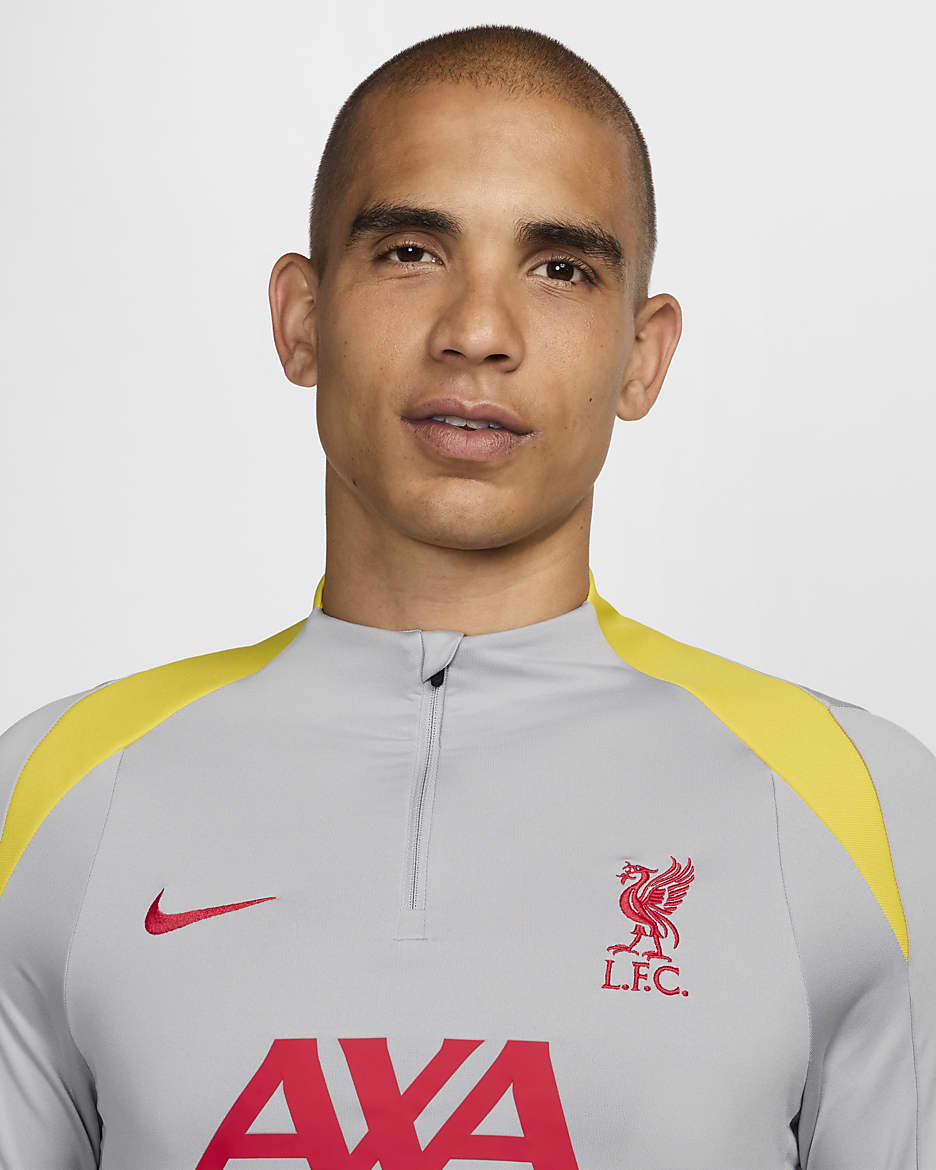 FC Liverpool Strike Third Nike Dri-FIT Fußball-Drill-Oberteil (Herren) - Light Smoke Grey/Chrome Yellow/Global Red