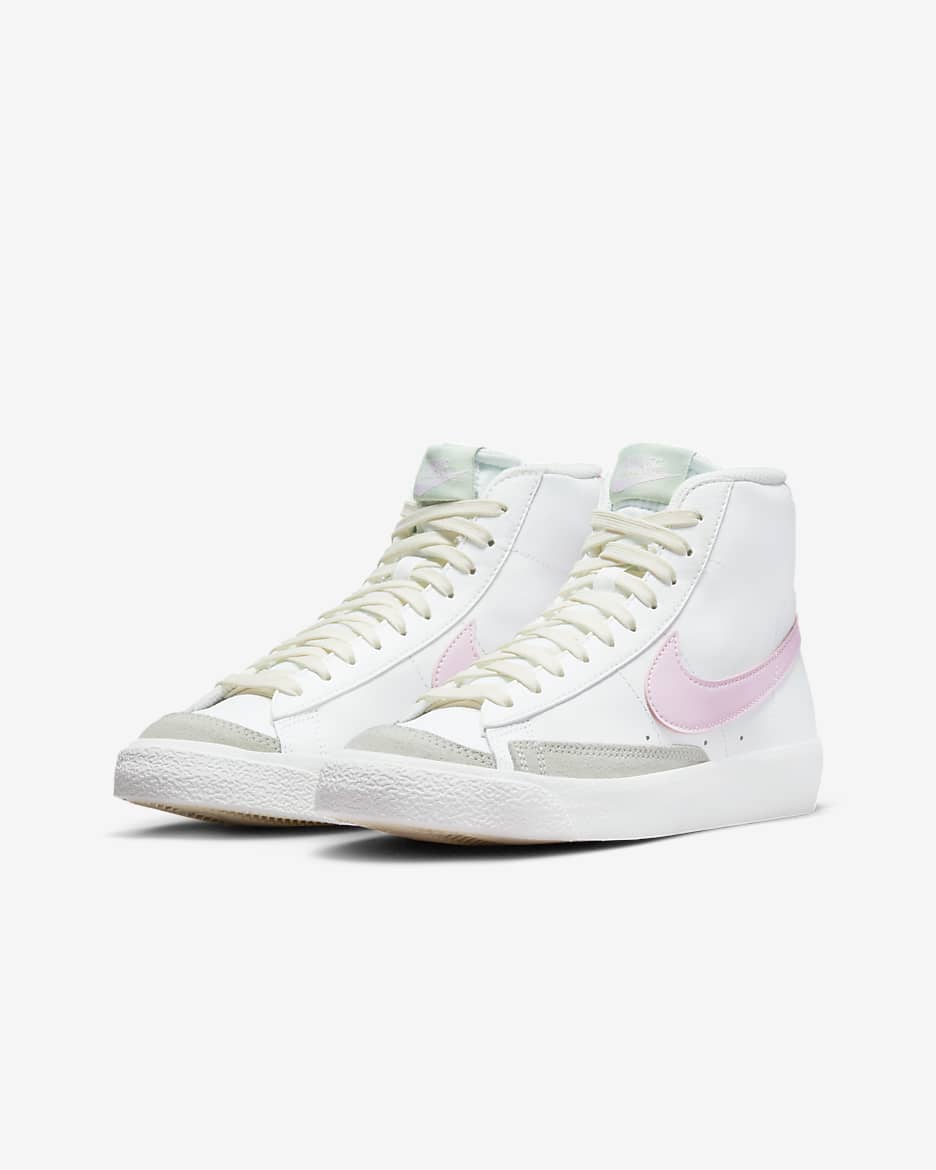 Tenis para niños grandes Nike Blazer Mid '77 - Blanco cumbre/Leche de coco/Pulpa dulce/Espuma rosa