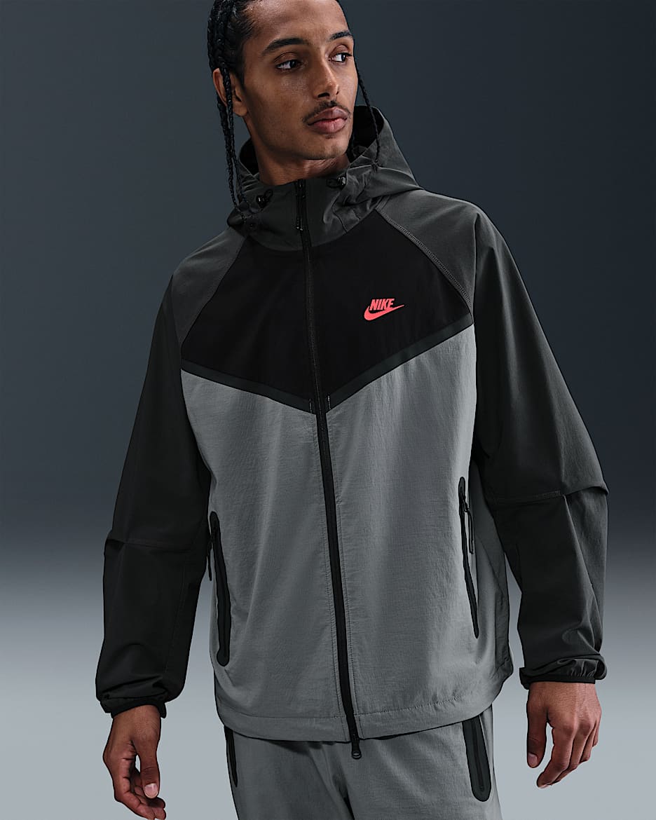 Nike Tech Windrunner-Webjacke mit durchgehendem Reißverschluss (Herren) - Smoke Grey/Anthracite/Schwarz/Bright Crimson