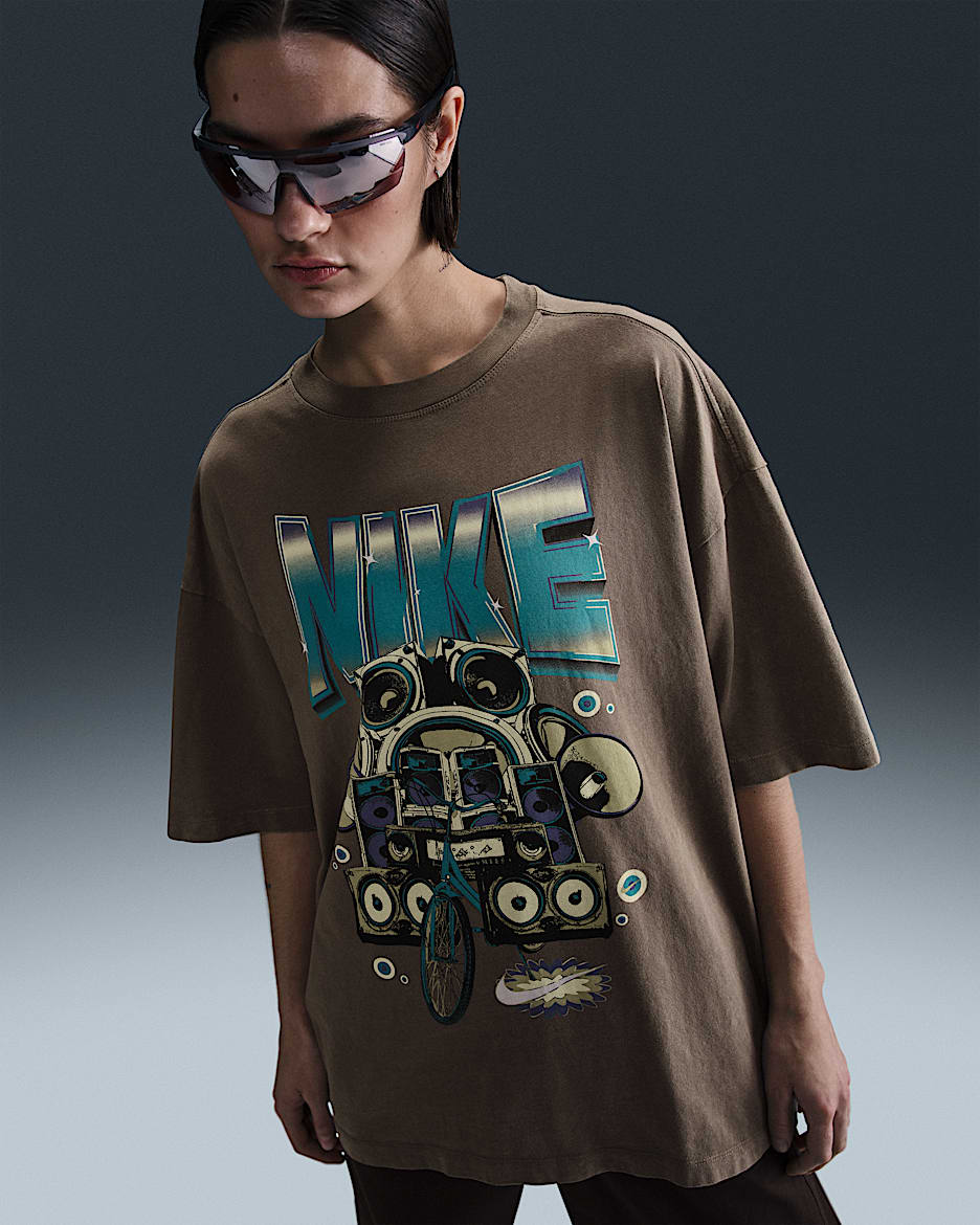Γυναικείο κοντομάνικο T-Shirt σε φαρδιά γραμμή Nike Sportswear - Mink Brown