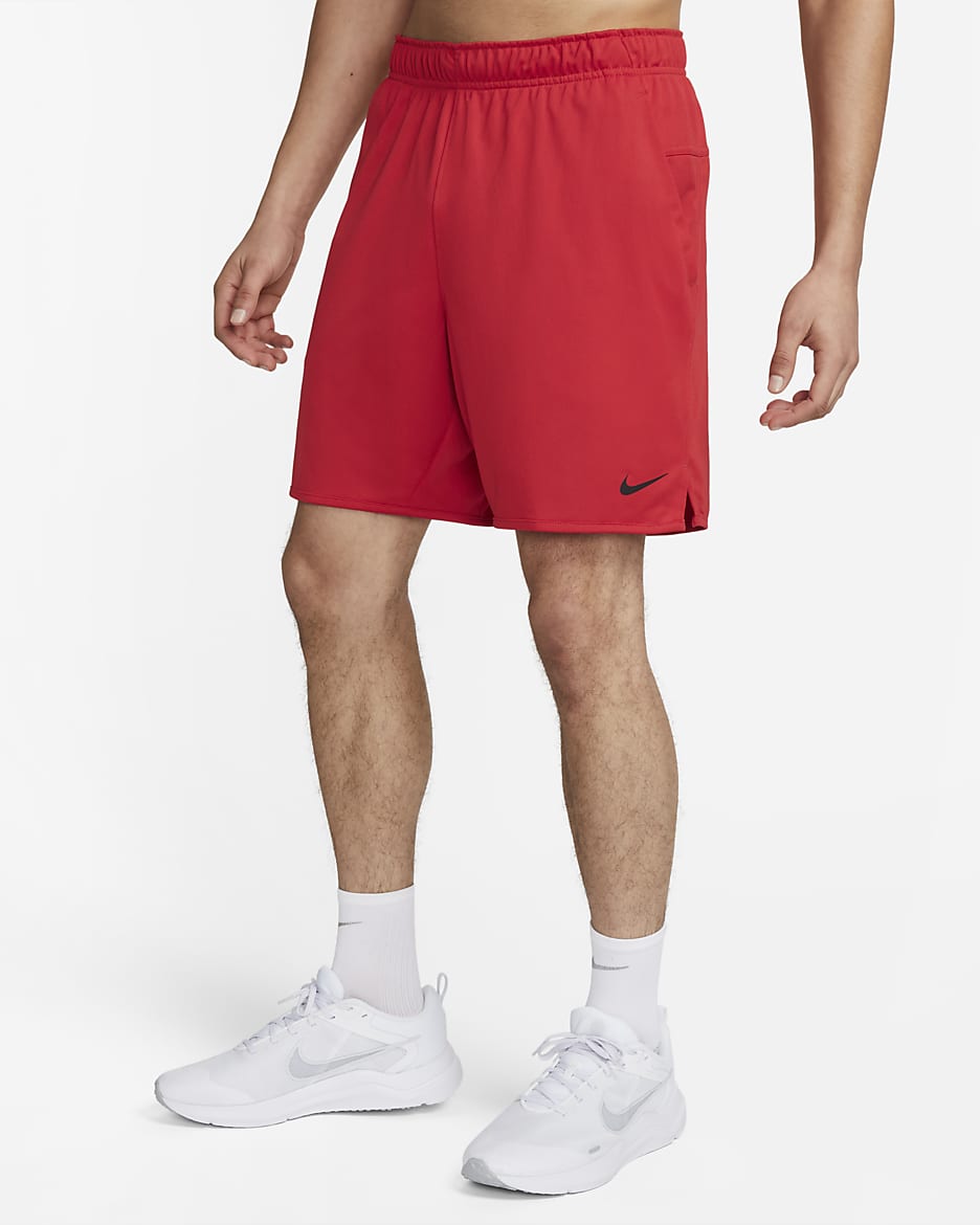 Shorts versátiles sin forro Dri-FIT de 18 cm para hombre Nike Totality - Rojo universitario/Negro/Rojo universitario/Negro