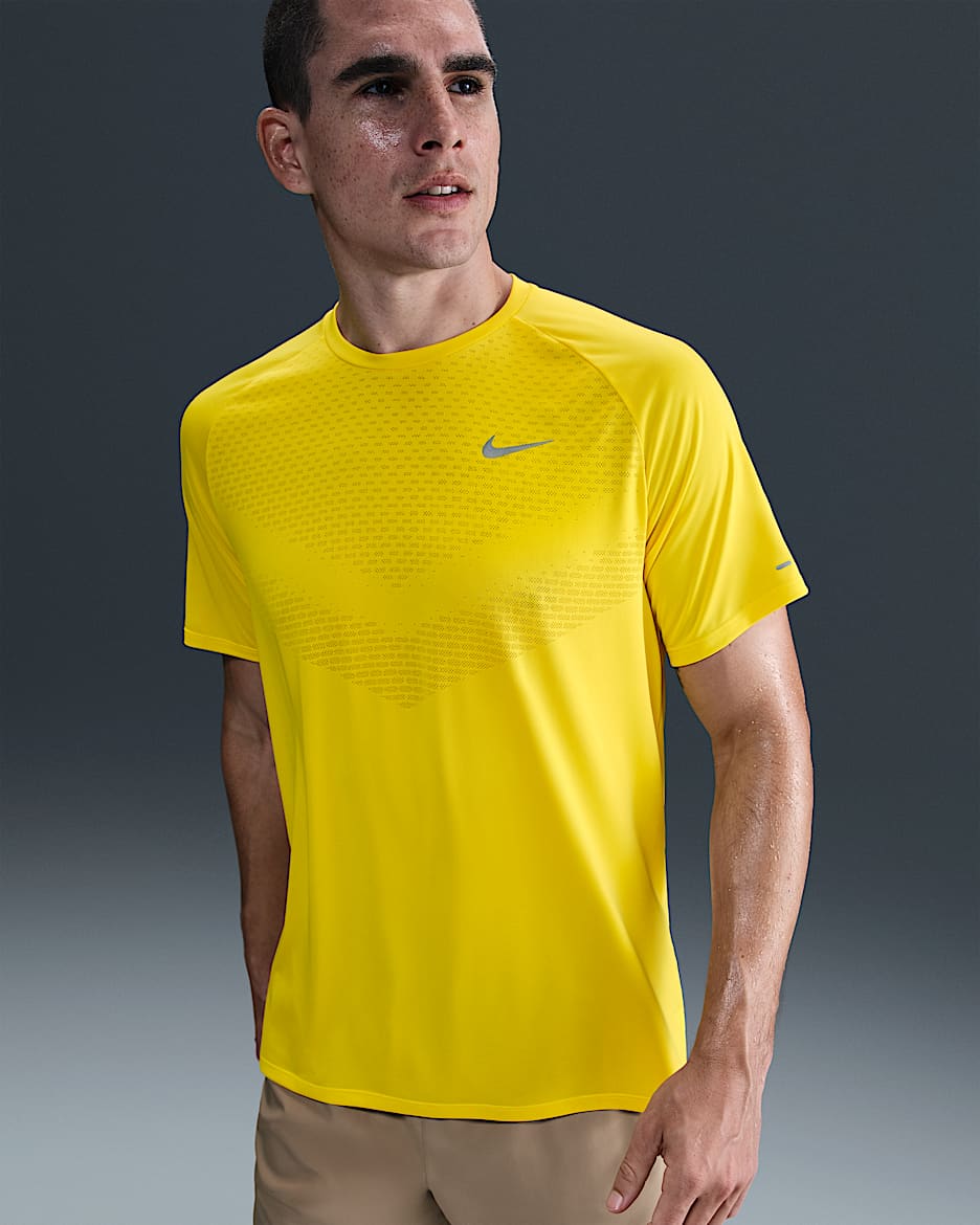 Nike Stride Men's Dri-FIT ADV Short-Sleeve Running Top - Lightning