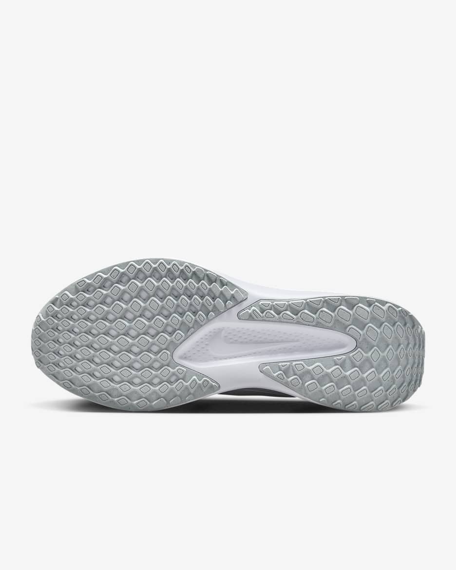 รองเท้าวิ่งโร้ดรันนิ่งผู้ชาย Nike Quest 6 - ขาว/Pure Platinum/ดำ