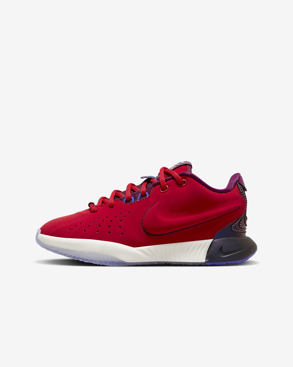 Tenis de básquetbol para niños grandes LeBron XXI SE "Movie Night" - Rojo universitario/Burdeos/Azul gozo/Marfil