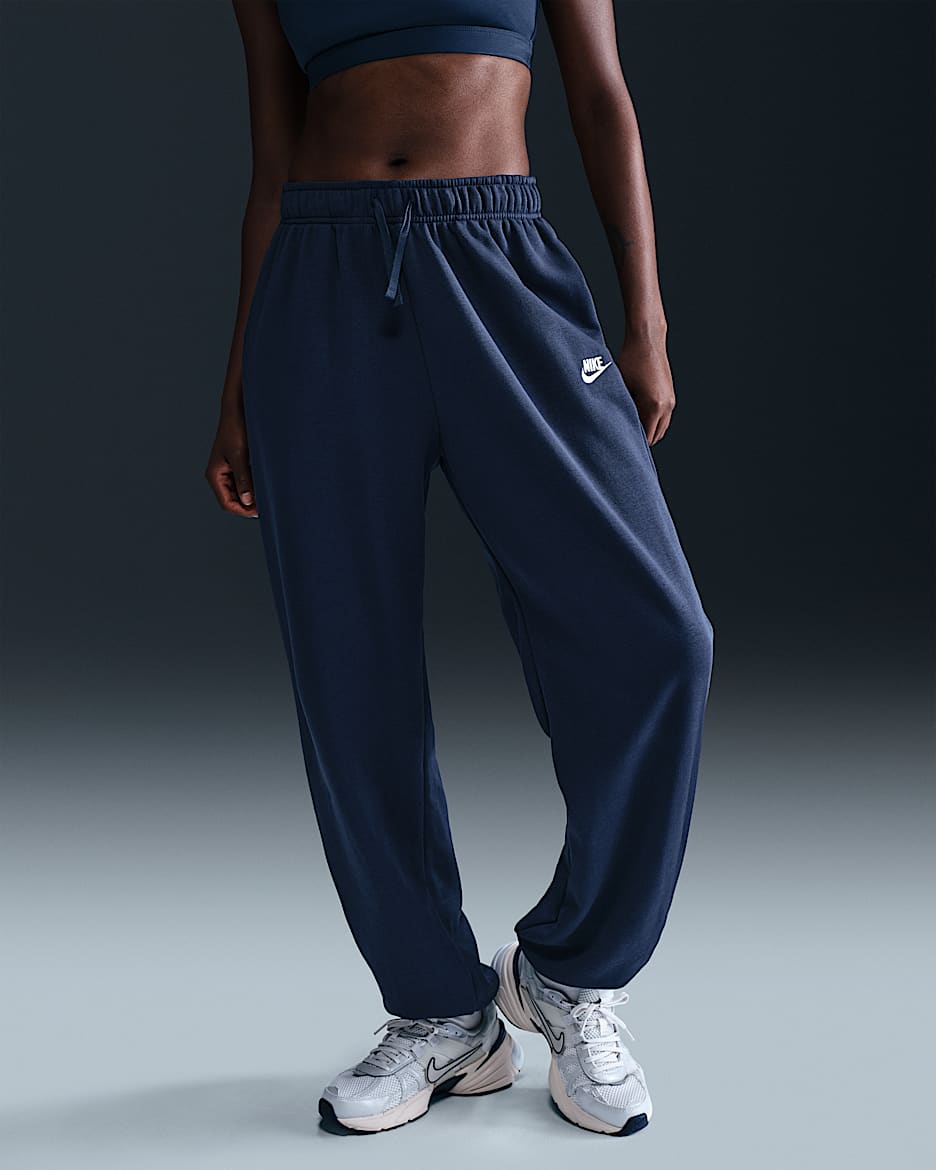 Nike Sportswear Club Fleece Women's Mid-Rise Oversized Sweatpants