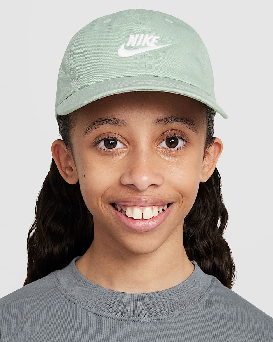 Gorra desestructurada Futura Wash para niños Nike Club - Vapor/Blanco