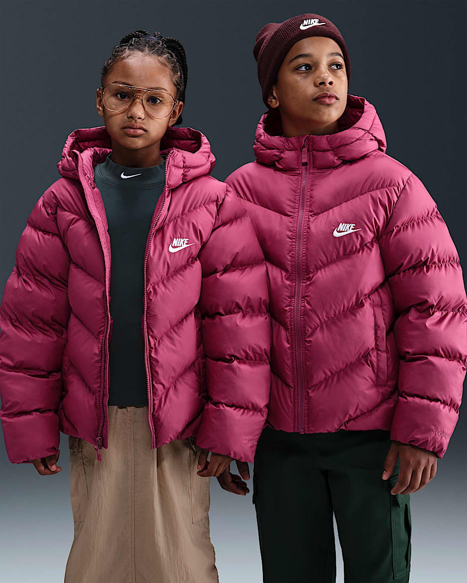 Nike Sportswear All Day Play Older Kids' Therma-FIT Loose-Fit Puffer Jacket - Sweet Beet/White