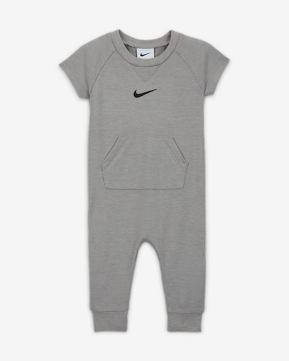 Overol de manga corta de tejido Knit tipo waffle para bebé (0-9 meses) Nike Essentials - Plata mate