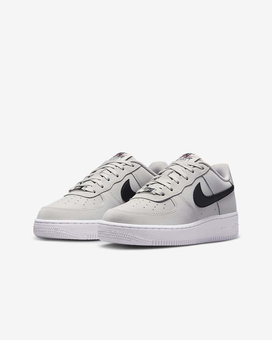 รองเท้าเด็กโต Nike Air Force 1 LV8 - Light Iron Ore/ขาว/ดำ/Light Iron Ore