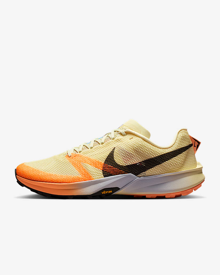Chaussure de trail Nike Kiger 10 pour homme - Alabaster/Total Orange/Orange Pulse/Noir