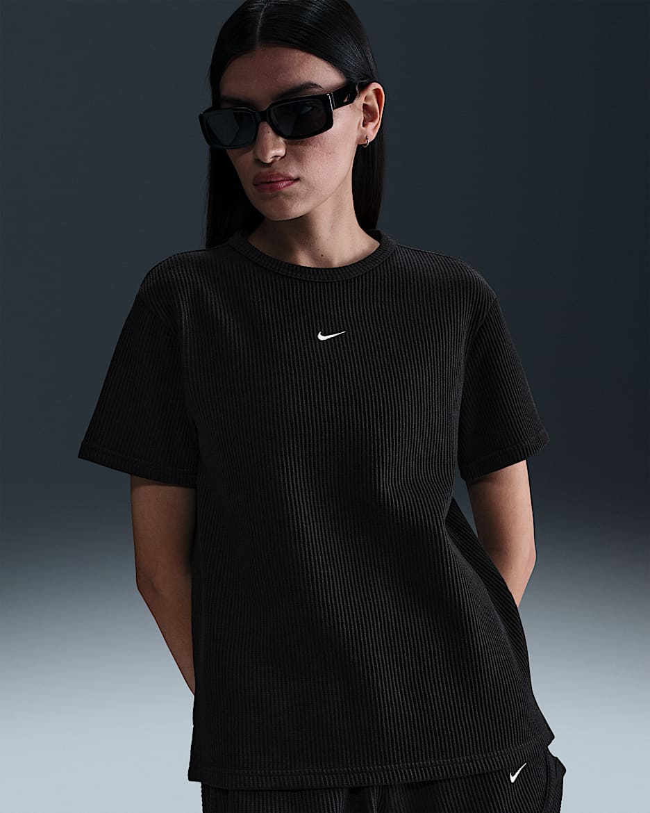 Nike Sportswear Chill Waffle Women's Loose Short-Sleeve Top - Black/Sail