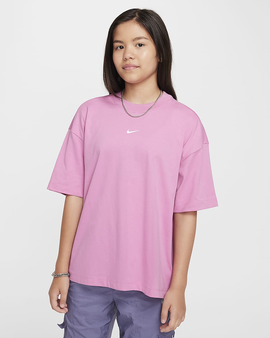 Playera oversized para niña talla grande Nike Sportswear - Flamenco mágico