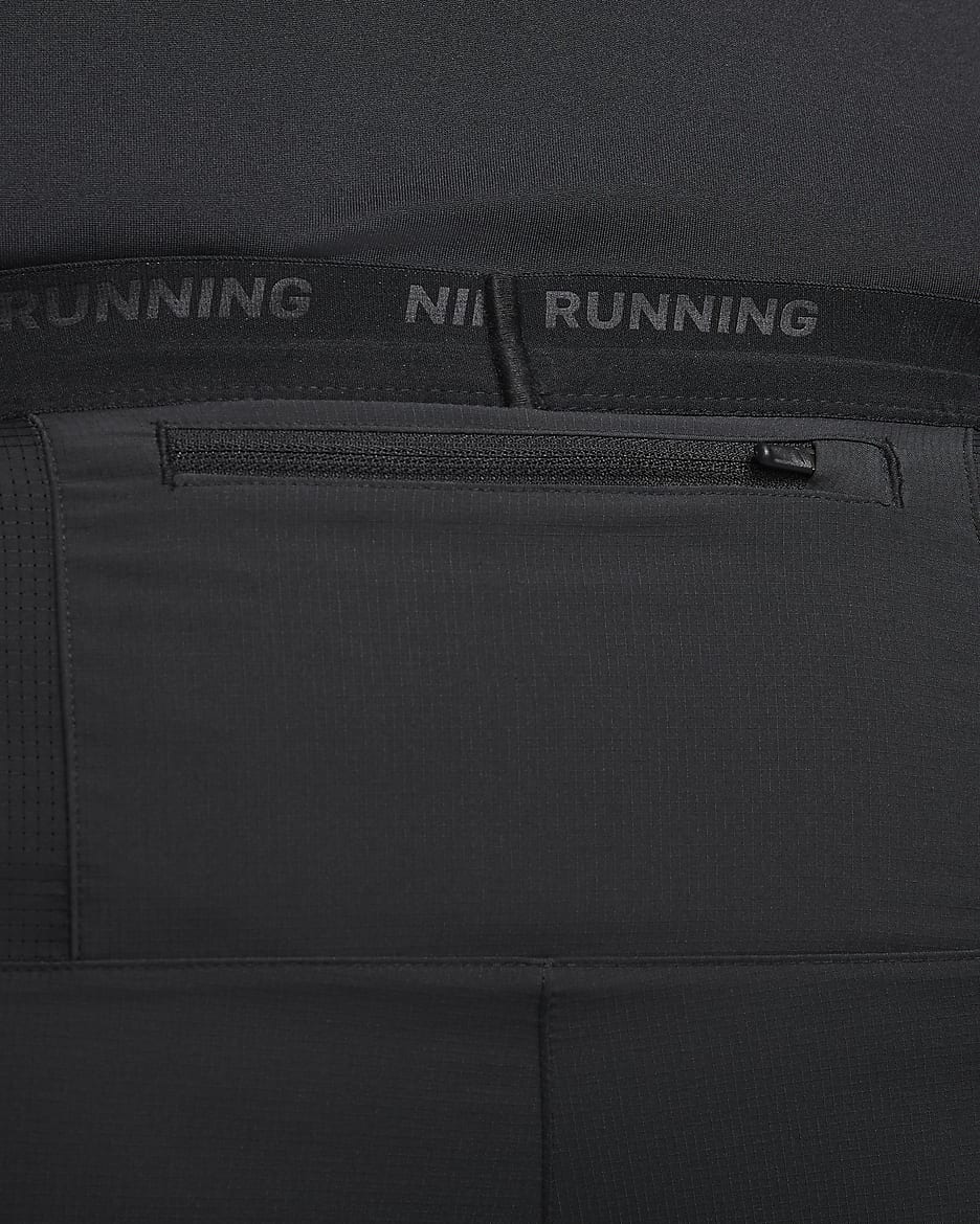 Nike Stride Pantalons curts híbrids de 13 cm Dri-FIT de running - Home - Negre/Negre/Negre