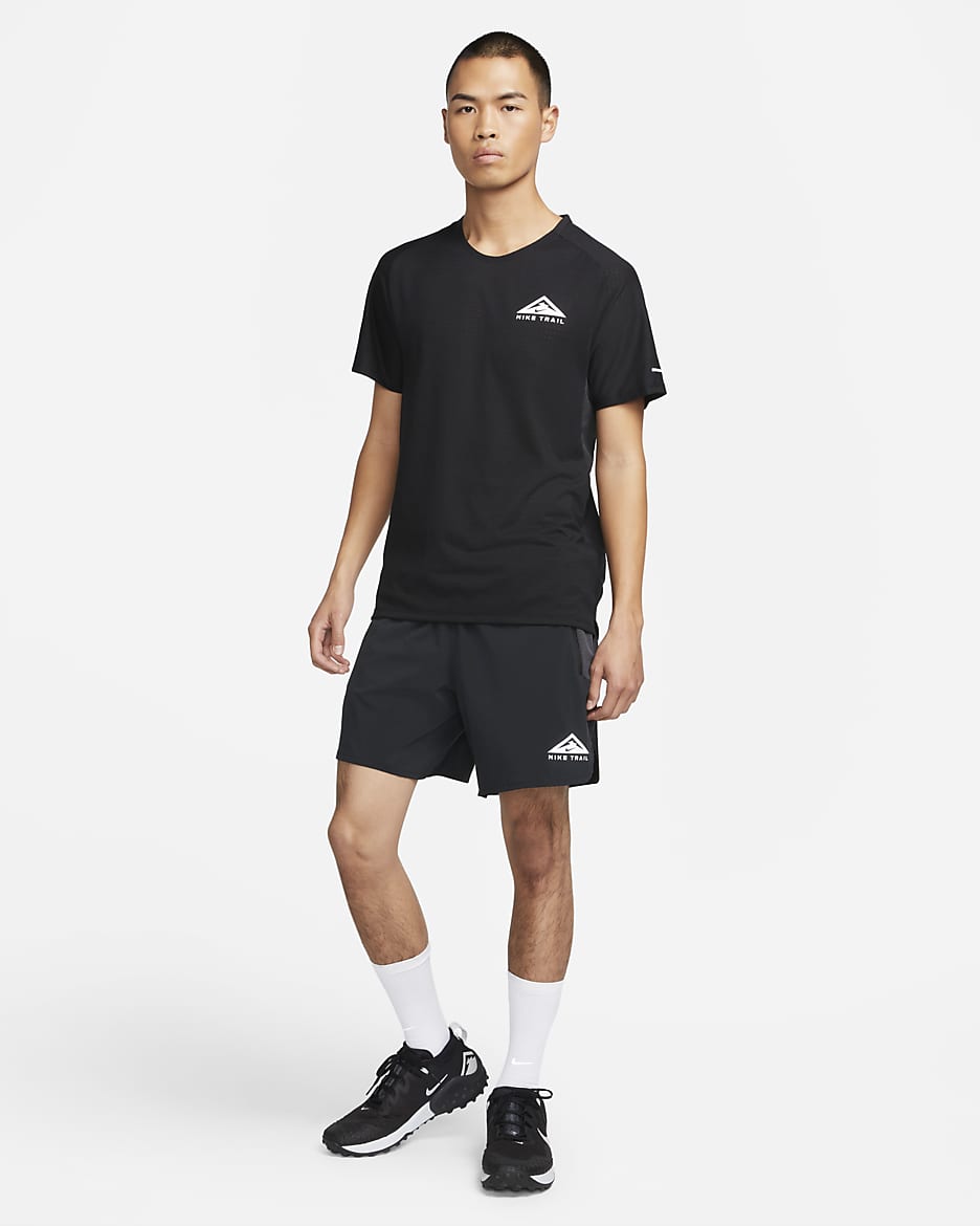 Nike Dri-FIT Trail Solar Chase Men's Short-Sleeve Trail Running Top - Black/White