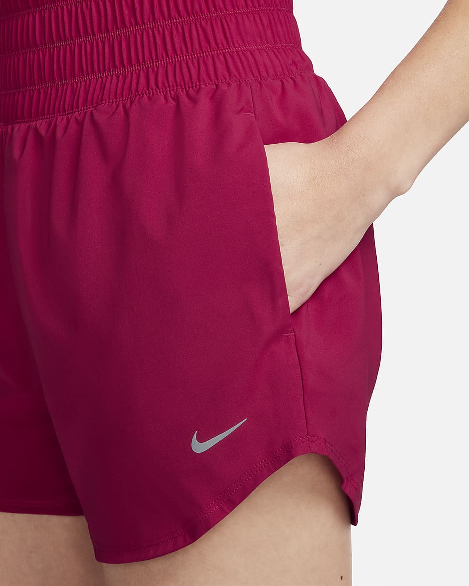 Shorts con forro de ropa interior Dri-FIT de tiro ultraalto de 8 cm para mujer Nike One - Rojo noble