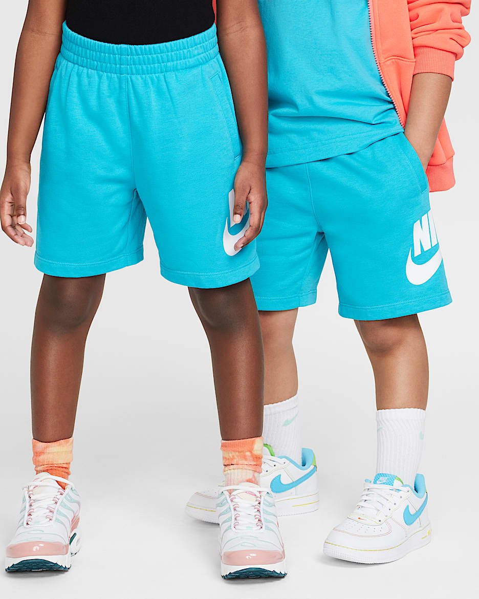 Shorts de French Terry para niños talla pequeña Nike Sportswear Club - Cactus empolvado