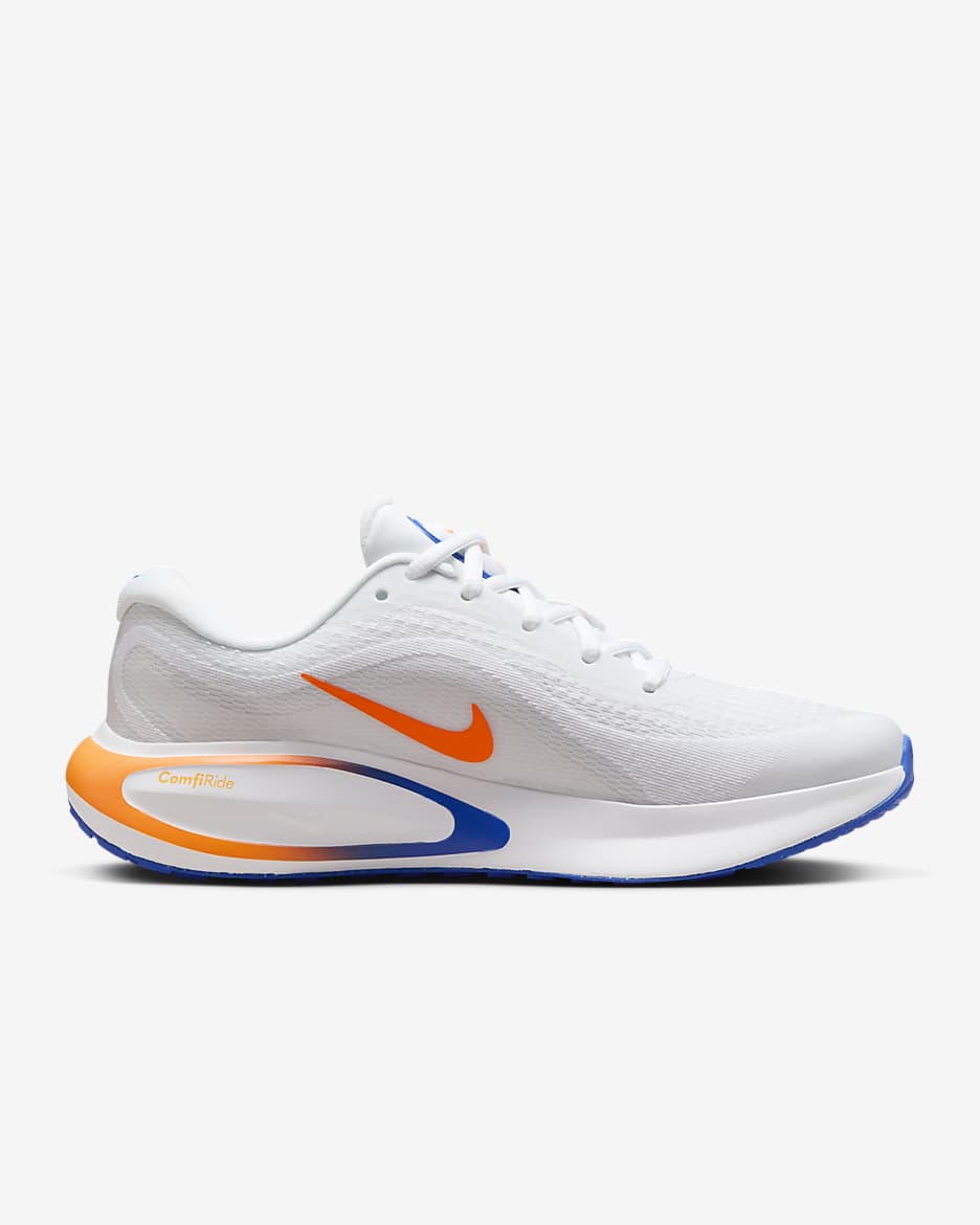 Tenis de correr en carretera para mujer Nike Journey Run - Blanco/Naranja total/Tinte platino/Azul carrera