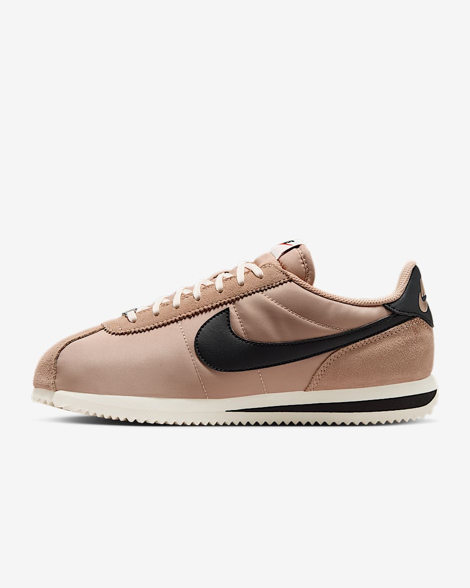 Tenis para mujer Nike Cortez - Desierto/Vela/Negro