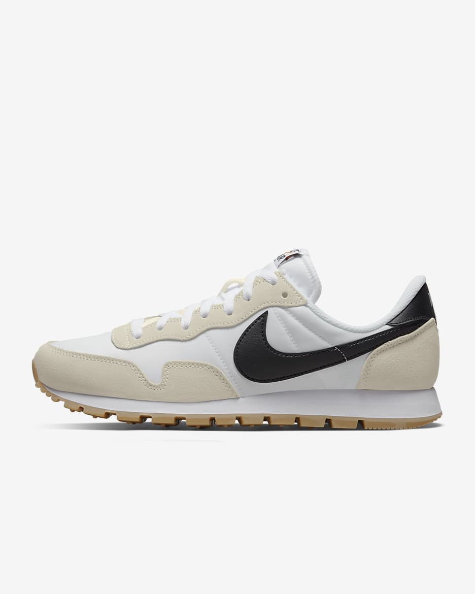 Nike Air Pegasus 83 Herrenschuh - Weiß/Gum Light Brown/Schwarz