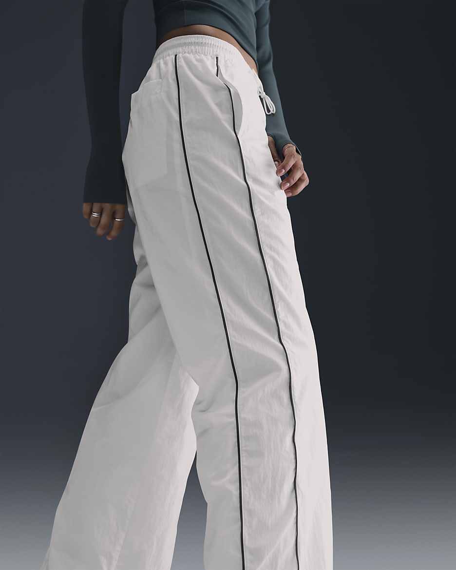 Nike Windrunner Women's High-Waisted Woven Open-Hem Pants