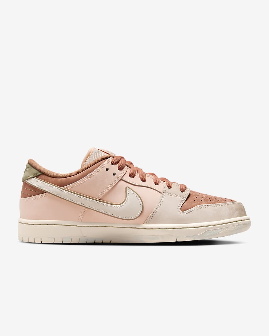 รองเท้าสเก็ตบอร์ด Nike SB Dunk Low Pro Premium - Amber Brown/Crimson Tint/Hemp/Guava Ice