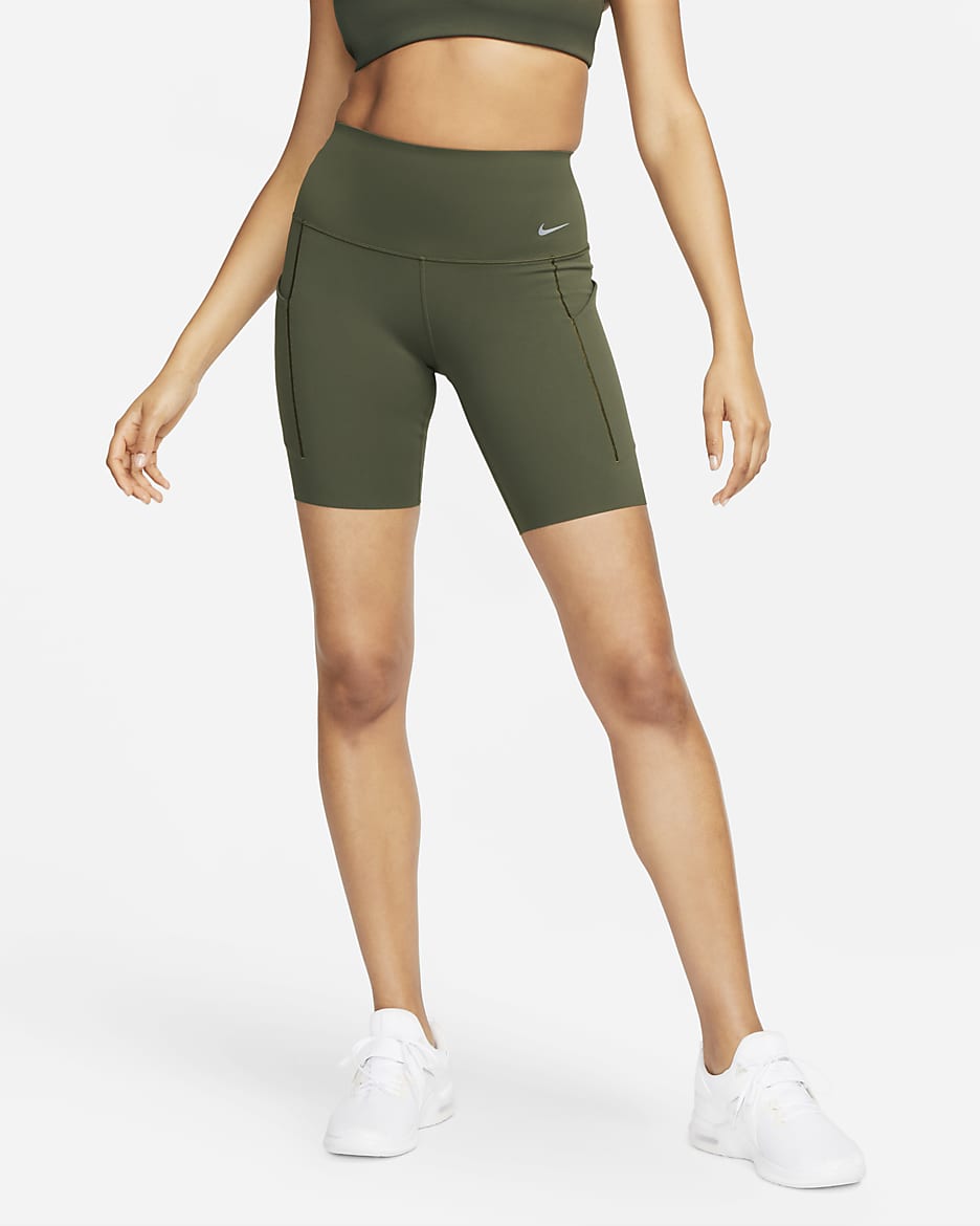 Shorts de ciclismo con bolsillos de 20 cm de tiro alto y media sujeción para mujer Nike Universa - Caqui militar/Negro