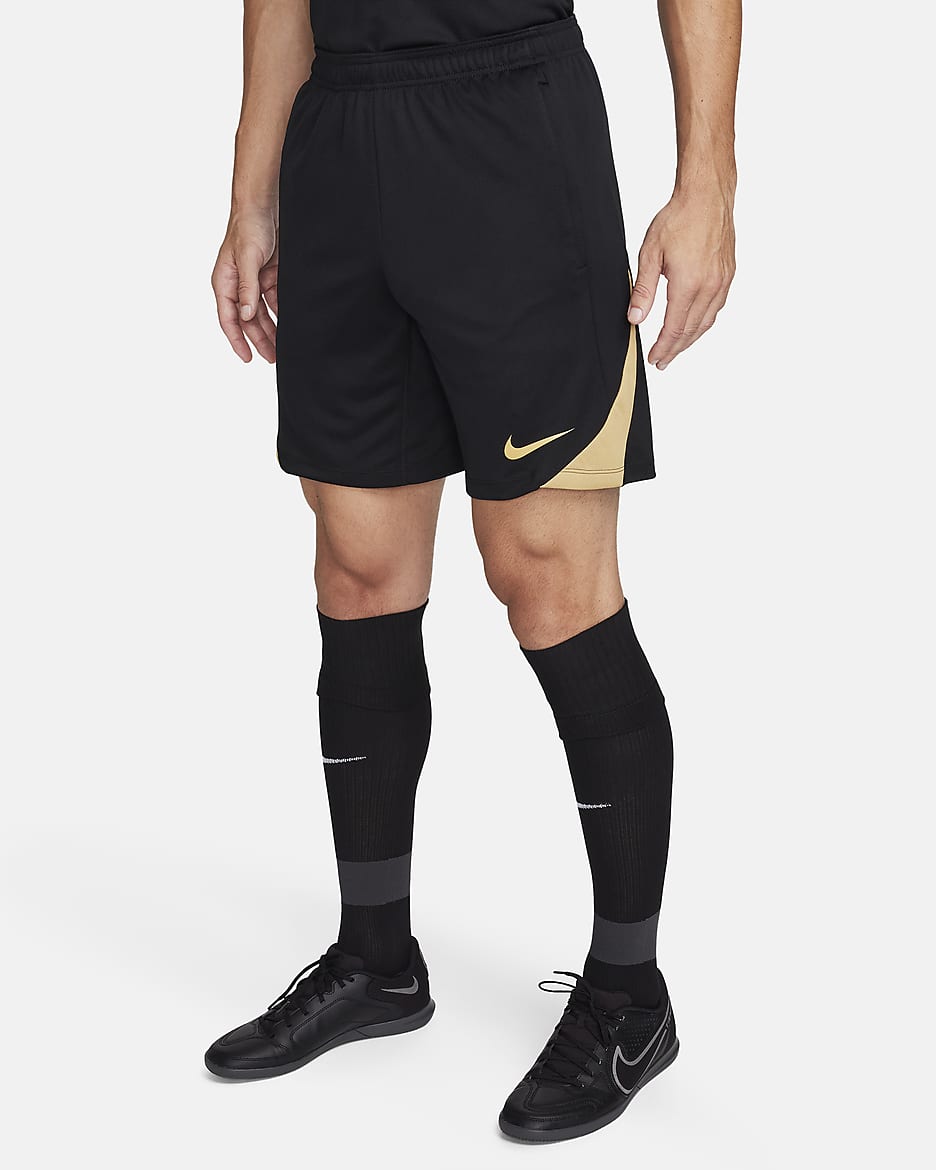 Short de foot Dri-FIT Nike Strike pour homme - Noir/Noir/Jersey Gold/Metallic Gold