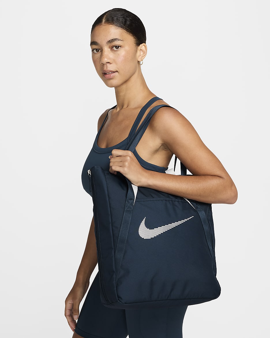 Nike Bossa de mà per al gimnàs (28 l) - Armory Navy/Platejat metal·litzat/Platejat metal·litzat