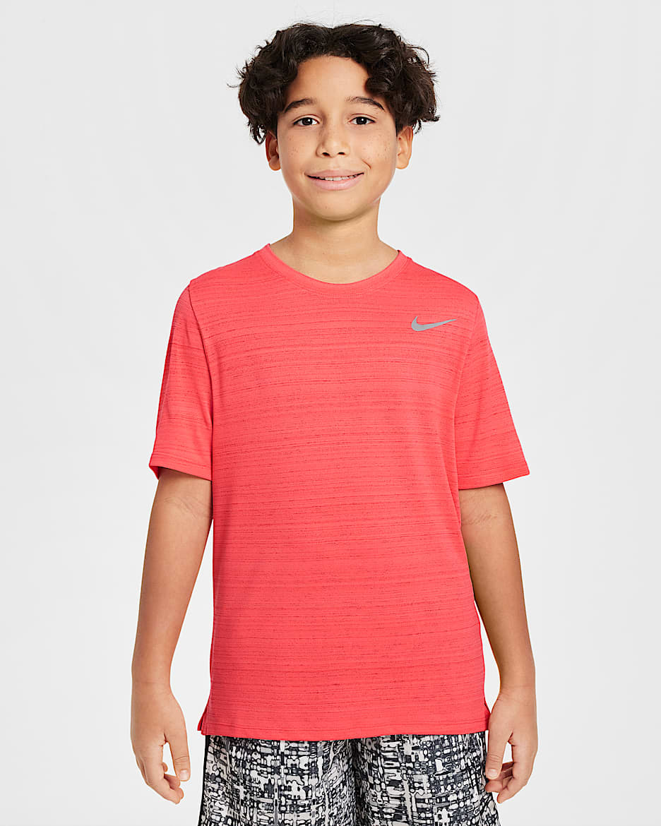 Tréninkové tričko Nike Dri-FIT Miler pro větší děti (chlapce) - Ember Glow