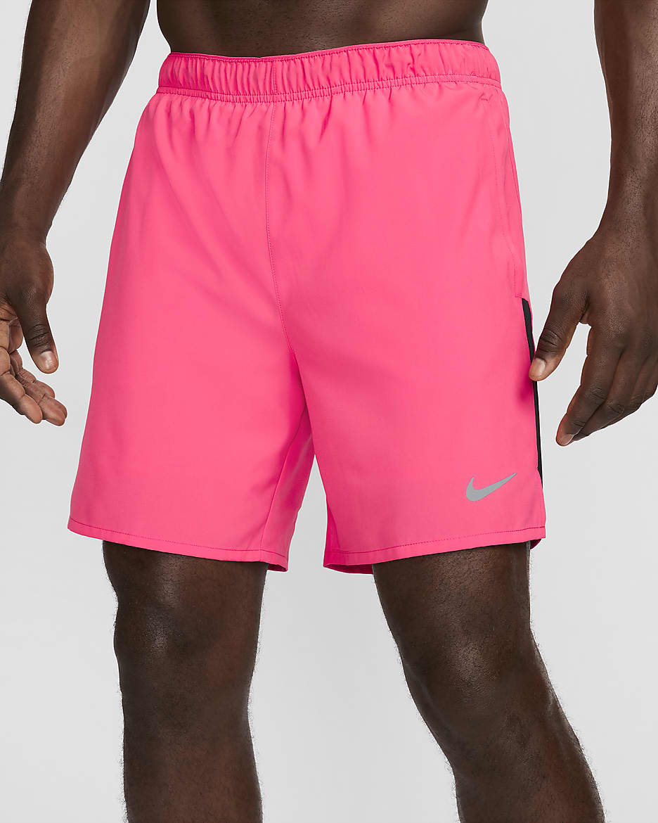 Męskie spodenki do biegania 2 w 1 Dri-FIT Nike Challenger 18 cm - Aster Pink/Czerń/Czerń