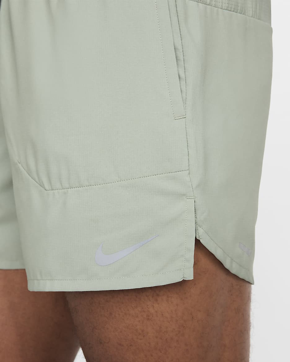 Nike Stride Men's Dri-FIT 13cm (approx.) Brief-Lined Running Shorts - Jade Horizon/Black