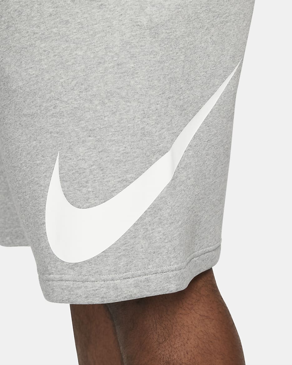 Nike Sportswear Club mintás férfi rövidnadrág - Dark Grey Heather/Fehér/Fehér