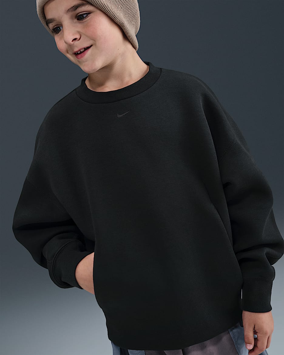 Volnější mikina Nike Sportswear Tech Fleece s kulatým výstřihem pro větší děti (chlapce) - Černá/Černá