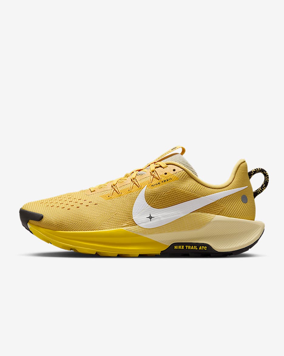 Nike Pegasus Trail 5 Traillaufschuh für Herren - Saturn Gold/Lightning/Alabaster/Weiß