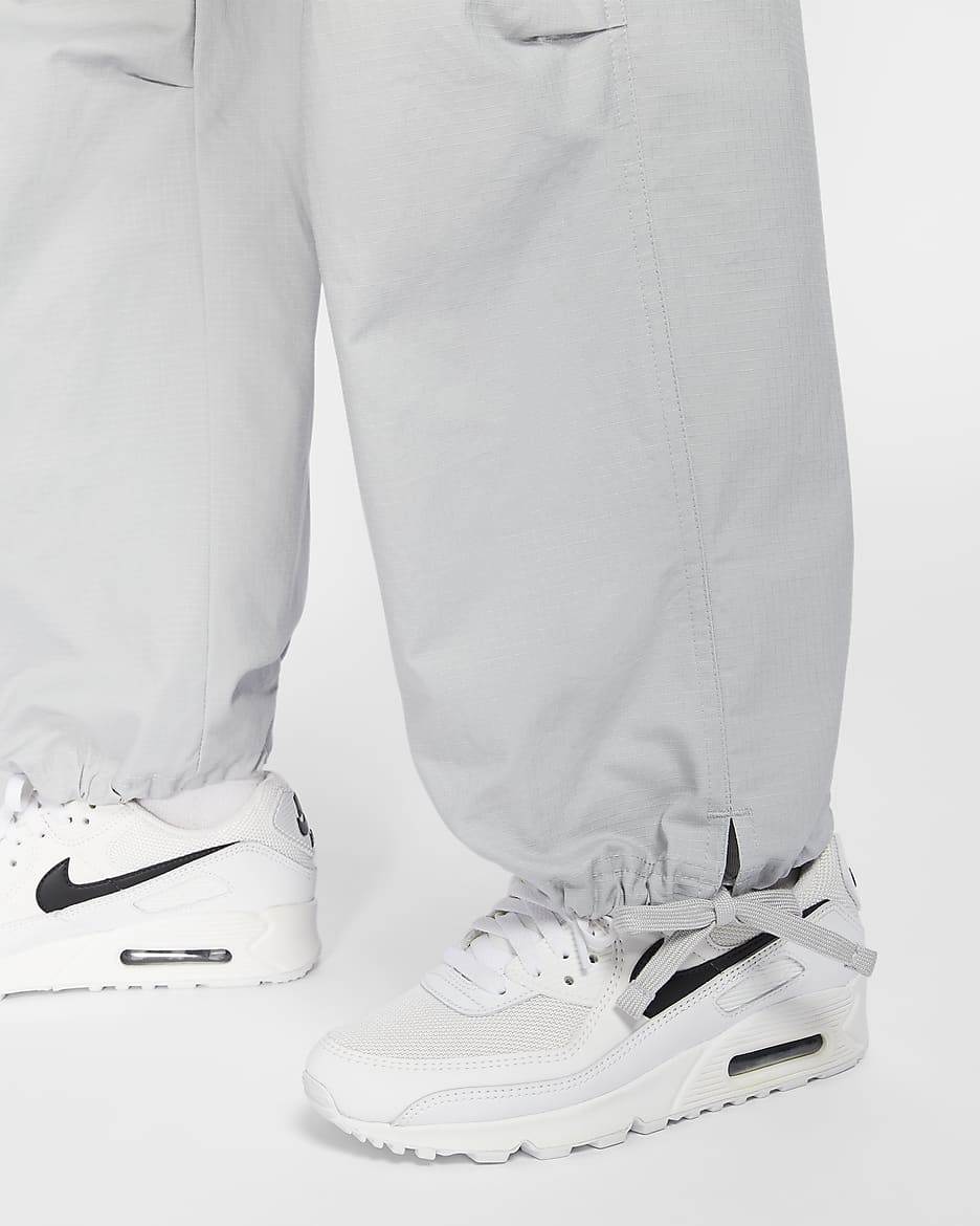 Nike Sportswear Women's Mid-Rise Cargo Trousers - Light Smoke Grey/Black