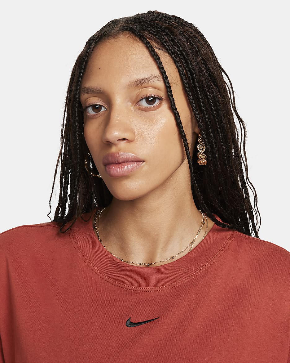 Playera para mujer Nike Sportswear Essential - Naranja fuerte/Negro