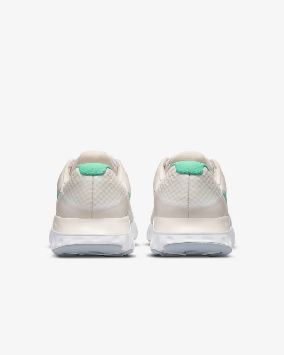 nike running renew run 2 trainers in light pink