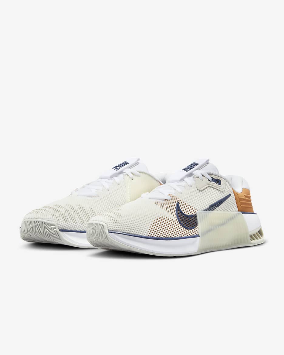 Chaussure d'entraînement Nike Metcon 9 AMP pour femme - Blanc/Light Bone/Limestone/Midnight Navy