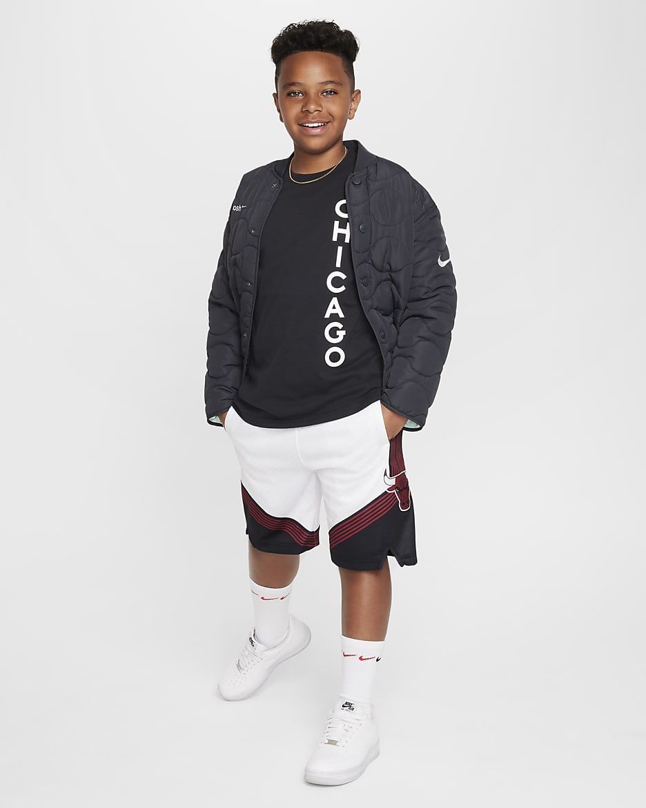 Chicago Bulls 2023/24 City Edition Older Kids' (Boys') Nike NBA Max90 Long-Sleeve T-Shirt - Black