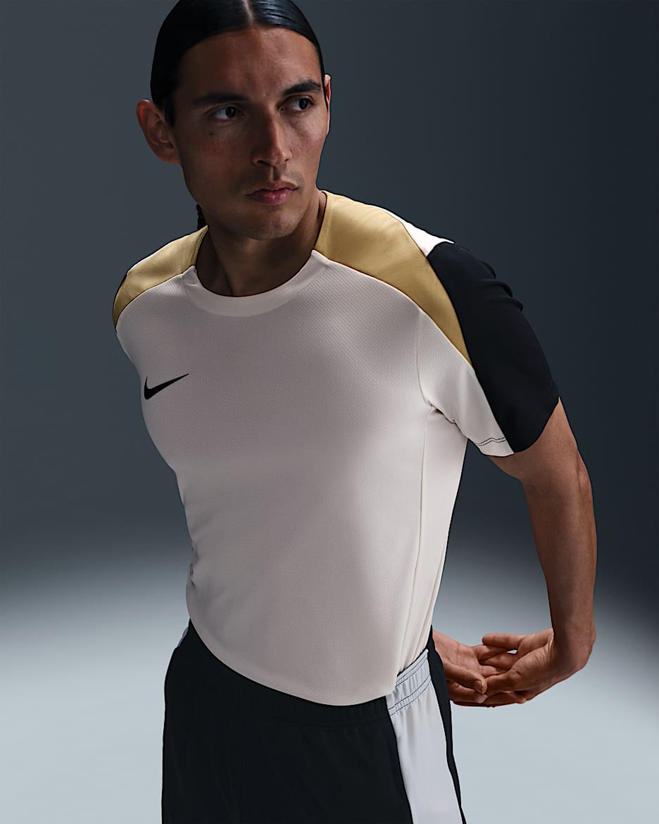 Nike Strike voetbaltop met Dri-FIT en korte mouwen voor heren - Pale Ivory/Zwart/Jersey Gold/Zwart