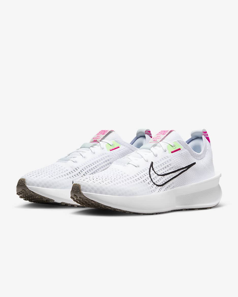 Tenis de correr en pavimento para mujer Nike Interact Run - Blanco/Gris fútbol/Verde vapor/Negro