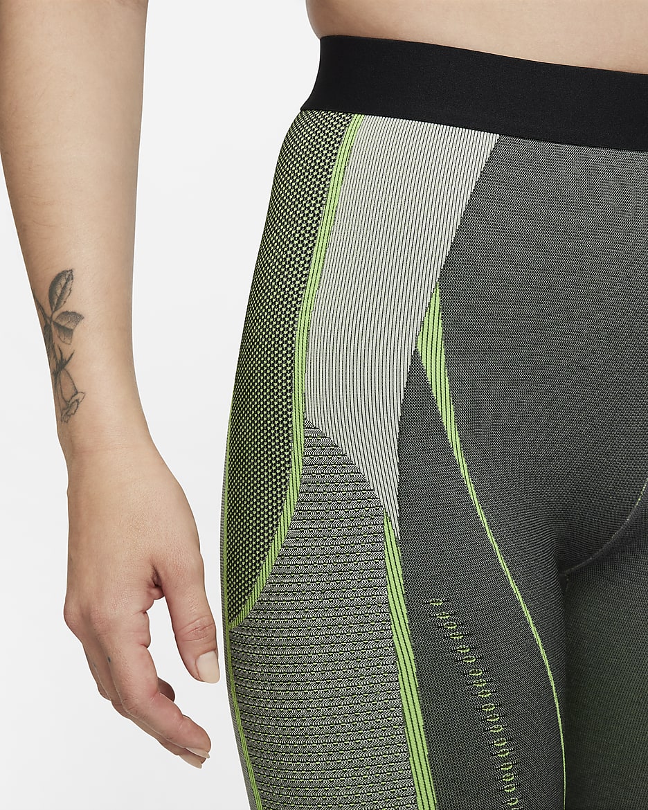 Nike x Feng Chen Wang Leggings für Damen - Off Noir/Light Smoke Grey/Iron Grey/Action Green