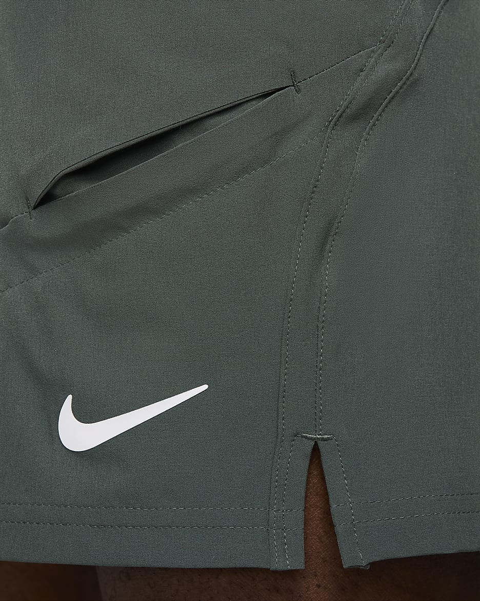 NikeCourt Advantage Men's Dri-FIT 7" Tennis Shorts - Vintage Green/White