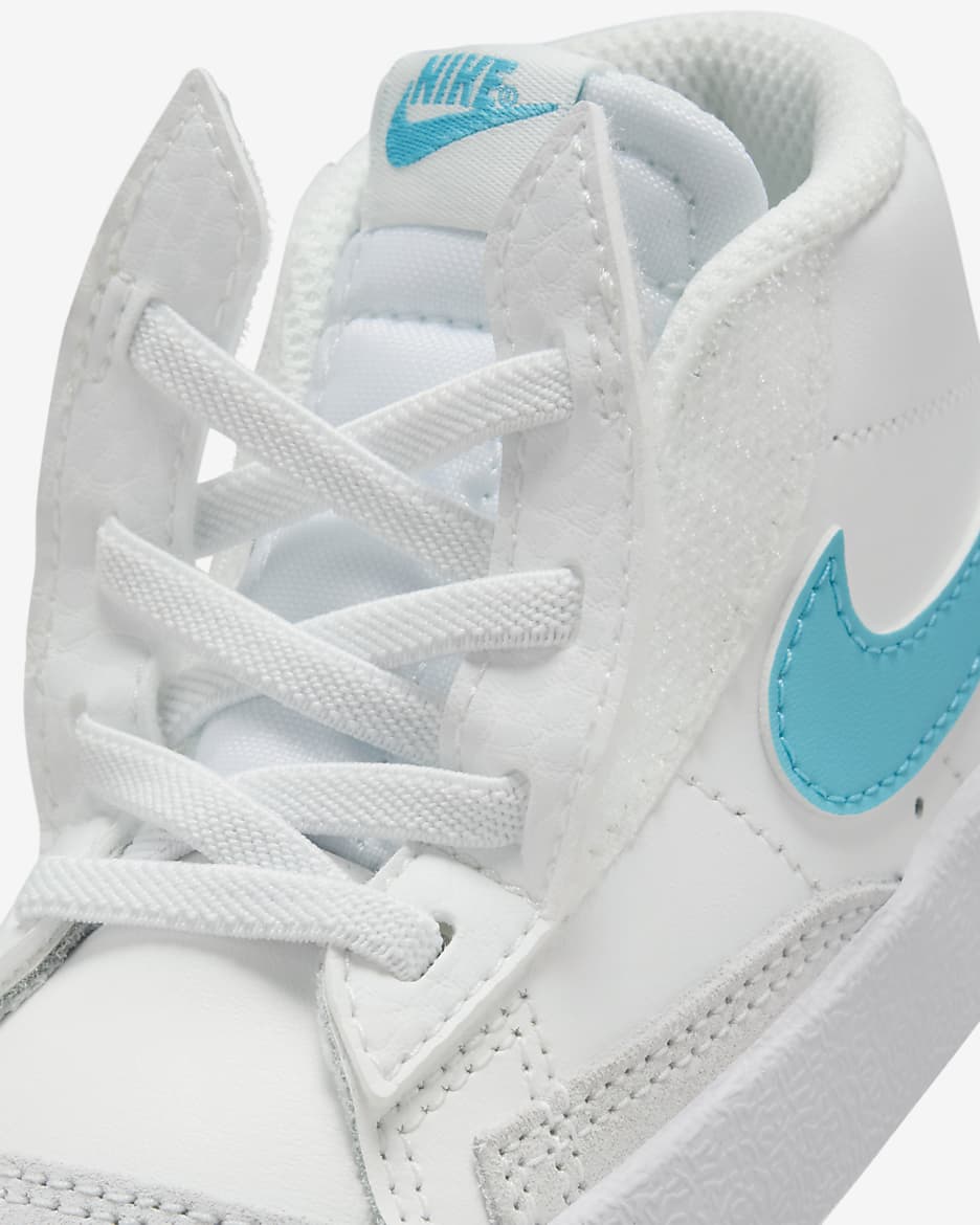 Tenis para bebé e infantil Nike Blazer Mid '77 - Blanco cumbre/Blanco/Polvo fotón/Cactus empolvado