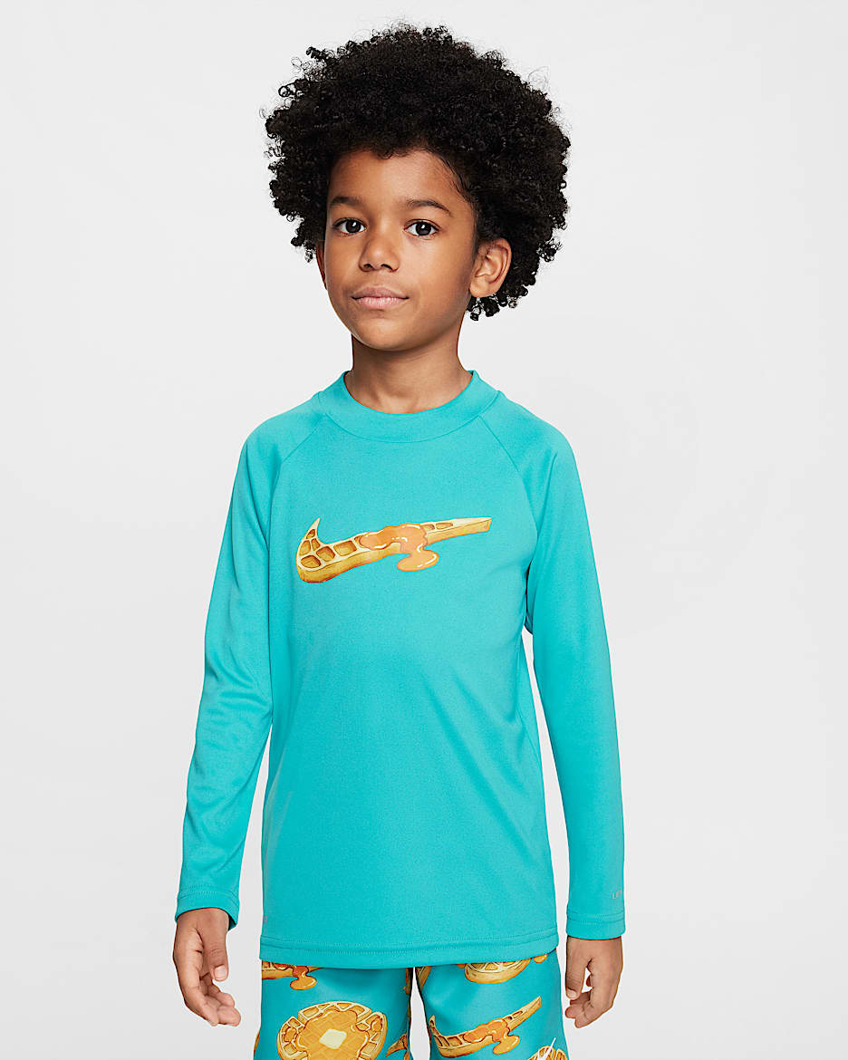 Playera de manga larga para niños talla pequeña Nike Swim Hydroguard - Cactus empolvado/Leche de coco/Blanco