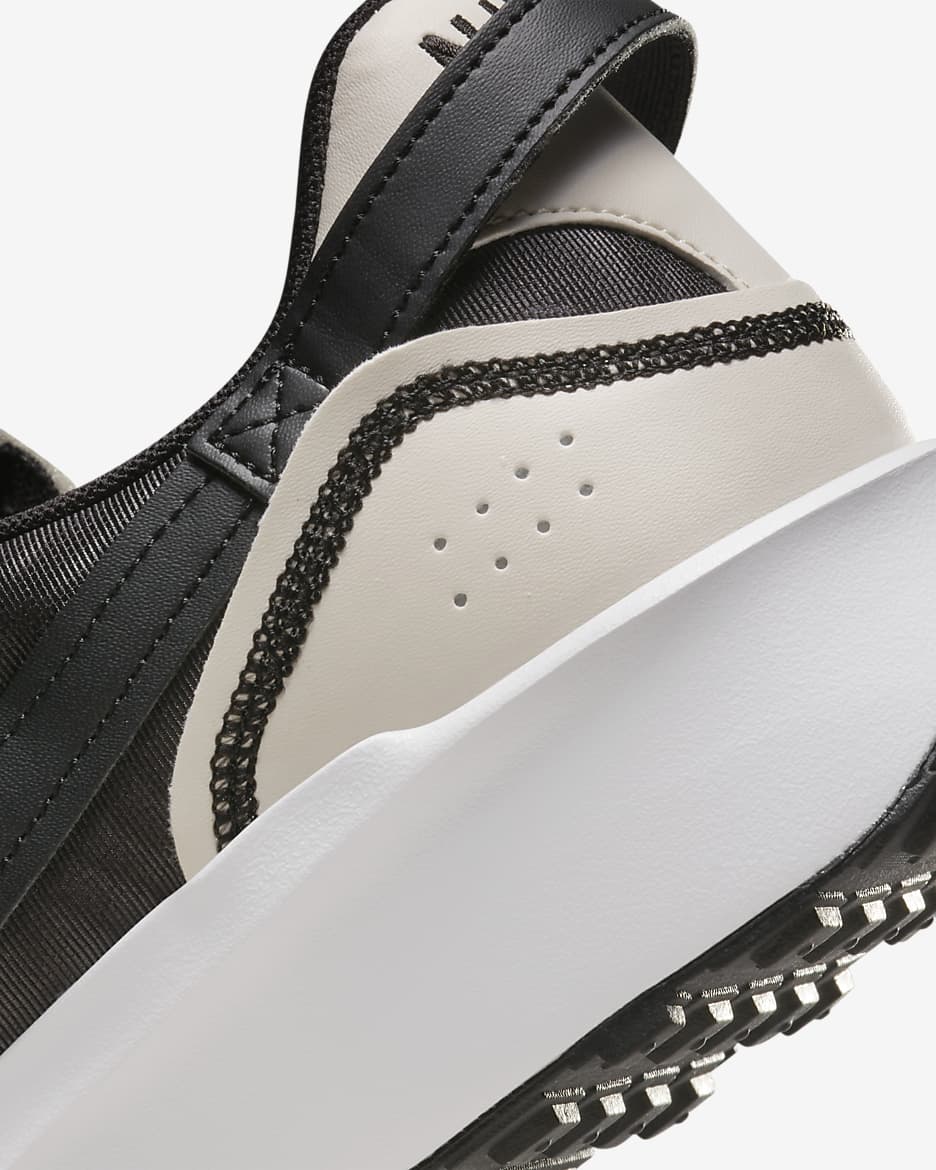 Nike Waffle Debut SE Men's Shoes - Black/Phantom/White/Black