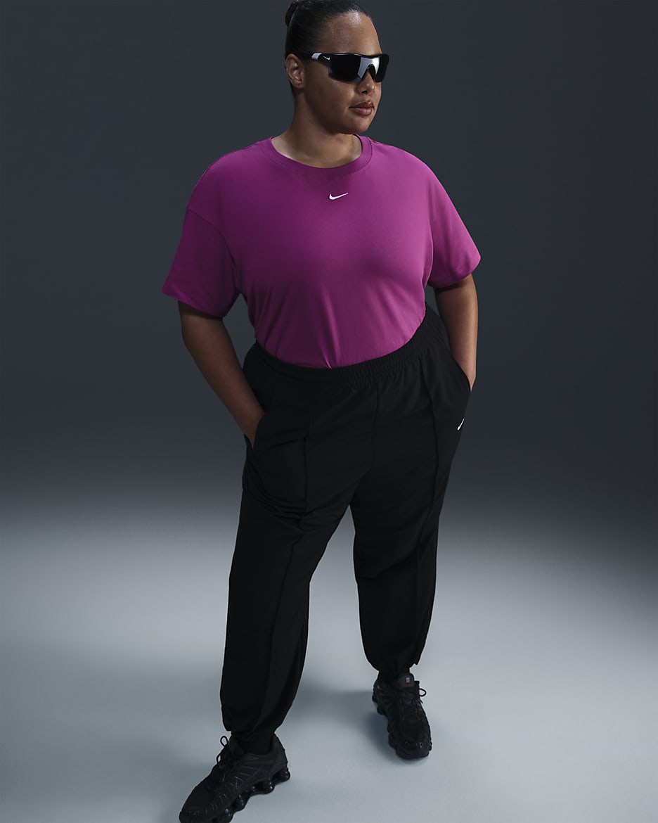 Nike Sportswear Essential női póló (plus size méret) - Hot Fuchsia/Fehér