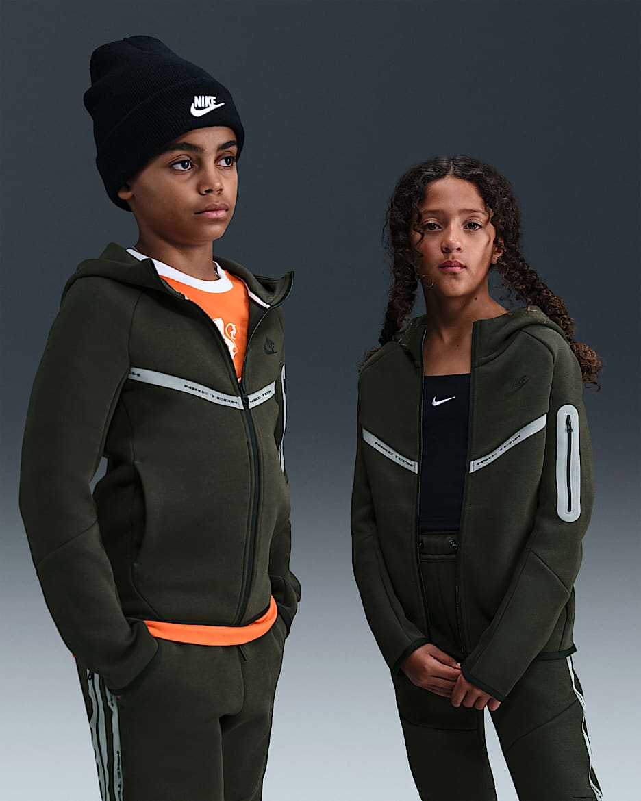 Nike Sportswear Tech Fleece Older Kids' (Boys') Full-Zip Hoodie - Sequoia/Black/Black