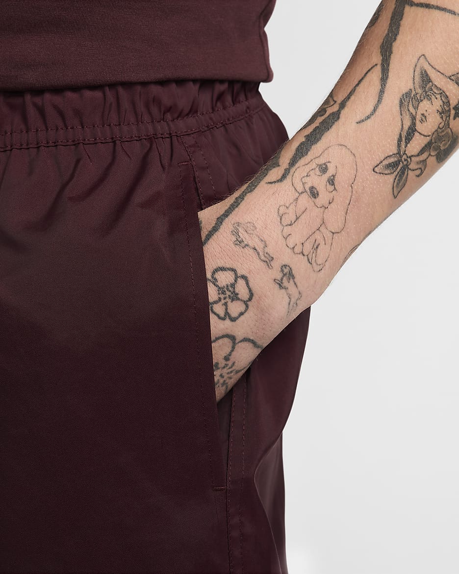 Nike Club Men's Woven Flow Shorts - Burgundy Crush/White